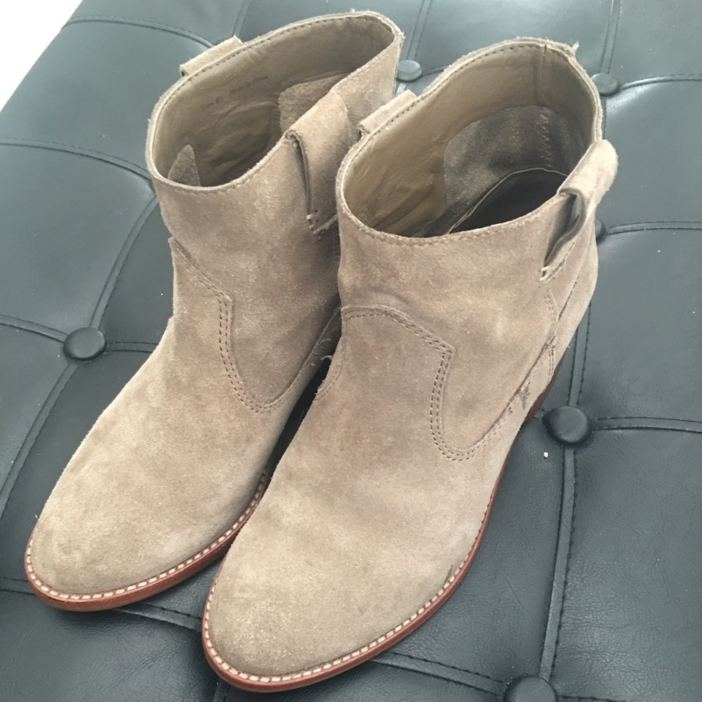 Dolce Vita Leather Ankle Booties